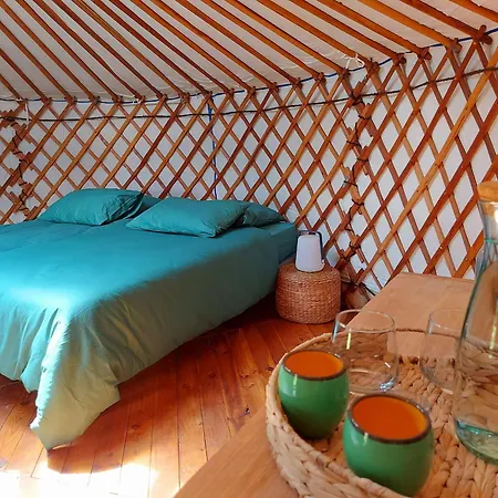 Yourte De Charme Pres De La Nature, 27m², 2 Adultes + Enfants, Cuisine Et Espaces Communs Partages - Fr-1-600-219 *